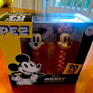 NWT Rare Mickey Mouse 90th Pez dispenser